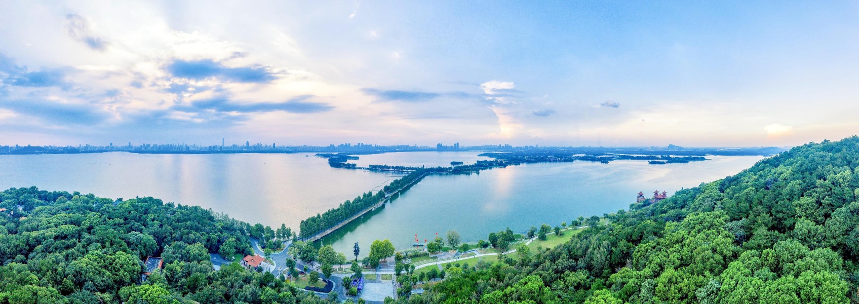 East Lake Greenway in Wuhan